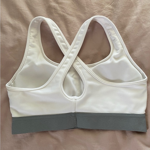 Under Armour Athletic Bra - Picture 2 of 7